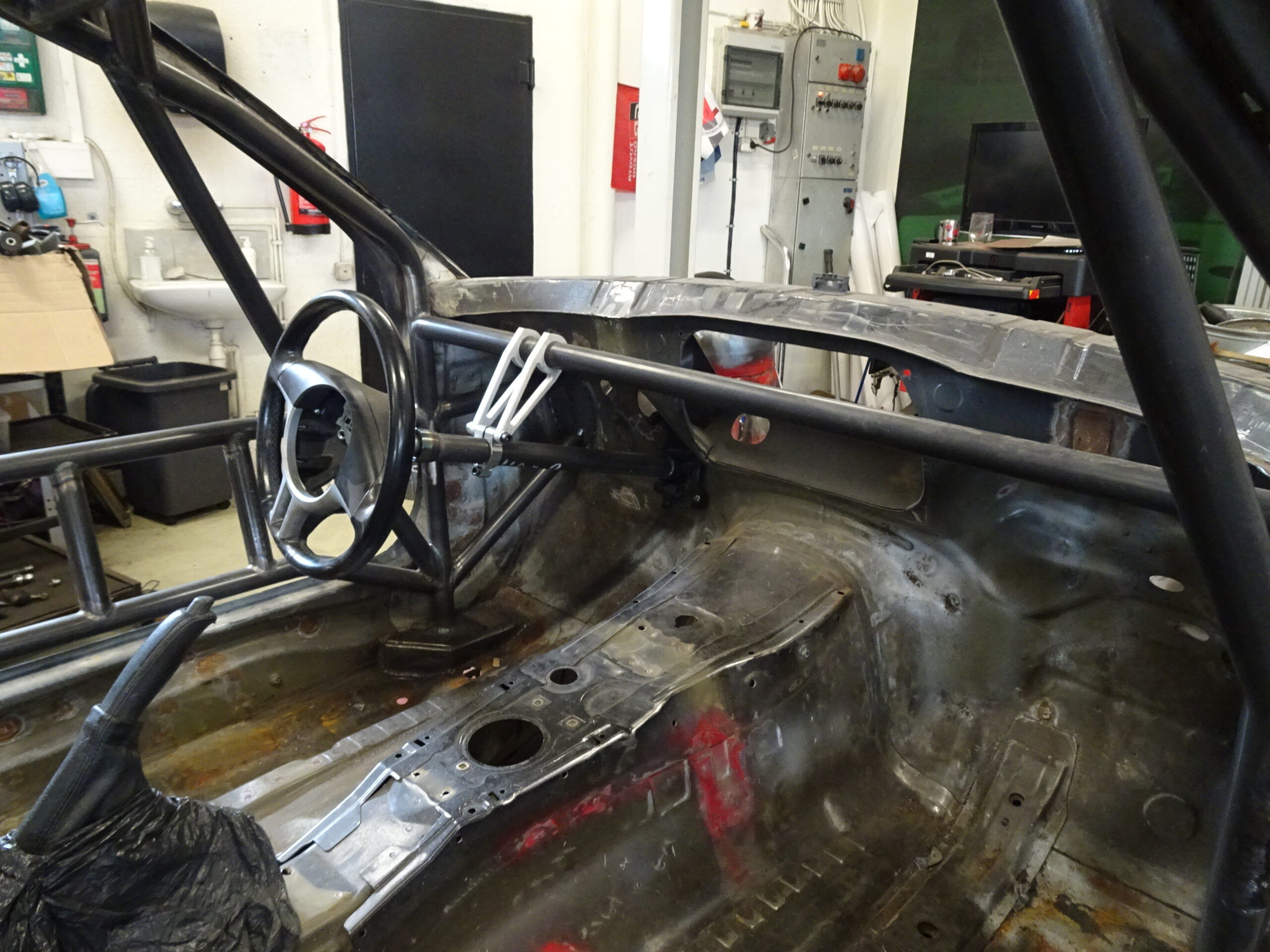 rcs weld in roll cage for drifting bmw e46 coupe rcs weld in roll cage for drifting bmw e46 coupe
